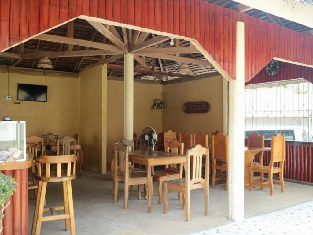 Zen Rooms Basic Replica Manor Siquijor Luaran gambar