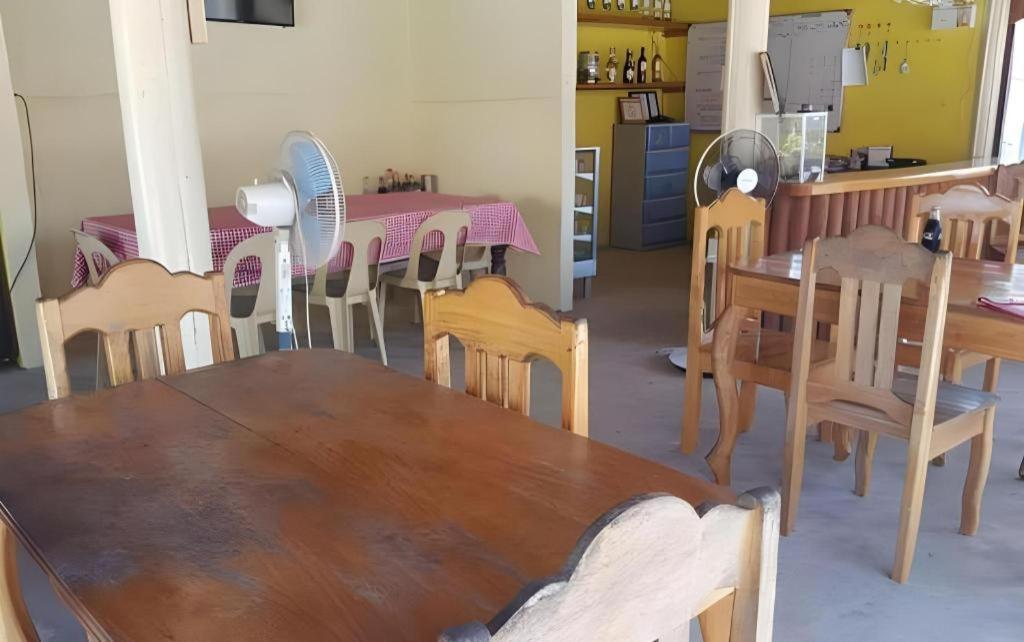 Zen Rooms Basic Replica Manor Siquijor Luaran gambar